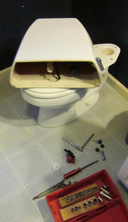 toilet dismantled